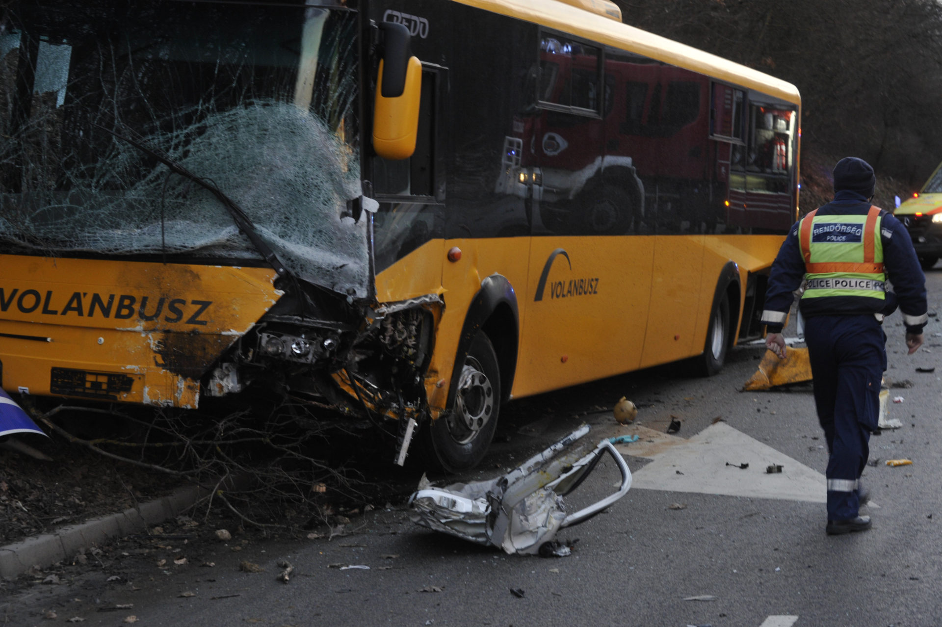 Halálos baleset történt Gödöllõnél, sokan megsérültek