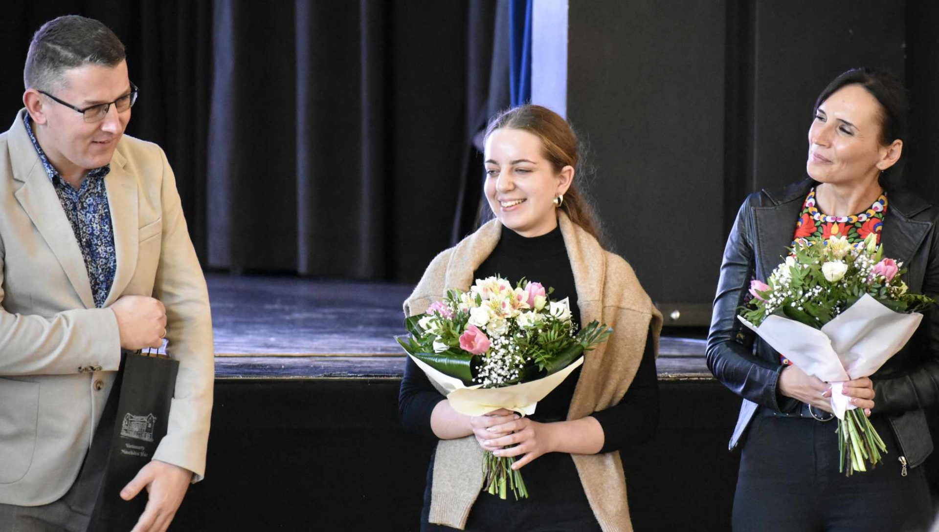 Csacsogo madarka nepdaleneklo verseny (1)